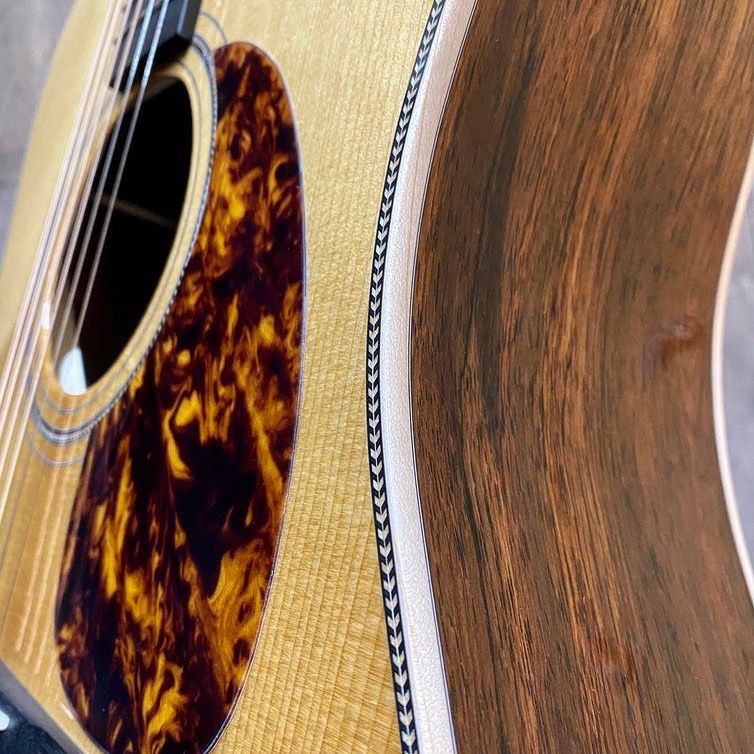 Dreadnought SG-152-V